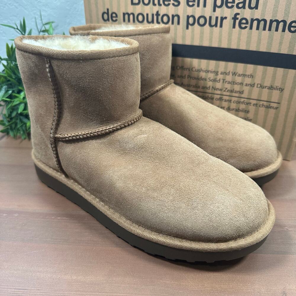 Kirkland Signature Women's Tan Shearling Boots Size 8 - Picture 2 of 6